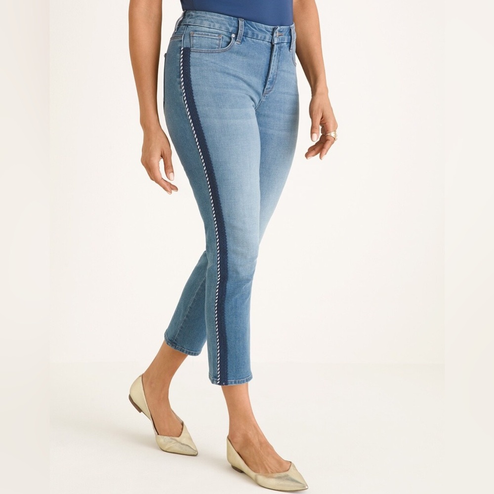 NWT Chico’s 2.5 So Slimming Girlfriend Slim Leg Crop Jeans with Rope Trim - Picture 9 of 10